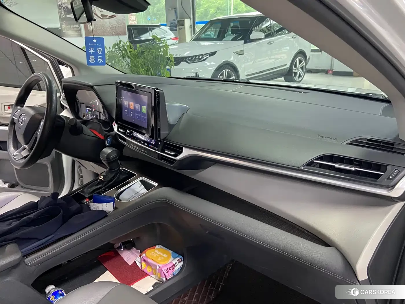 Toyota Granvia 2023 Белый из Китая, фото 2