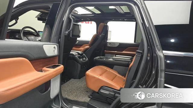 Lincoln Navigator 4th generation 2021 Черный из Кореи, фото 2