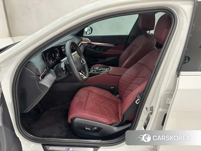 BMW 5 series 2024 Белый из Китая, фото 2