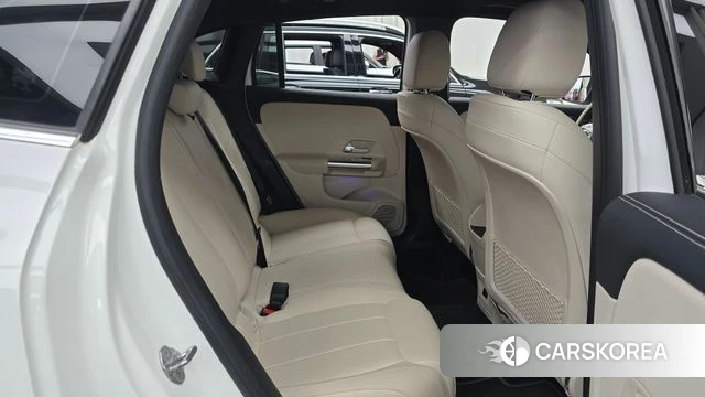 Mercedes-Benz GLA - Class H247 2021 Белый из Кореи, фото 2