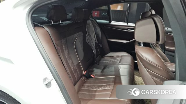 BMW 5 Series (G30) 2020 Белый из Кореи, фото 2