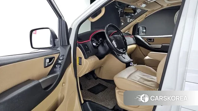 Hyundai The New Grand Starex 2019 Белый из Кореи, фото 2