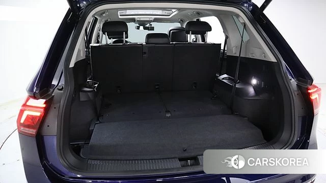 Volkswagen Tiguan Allspace 2023 Синий из Кореи, фото 2