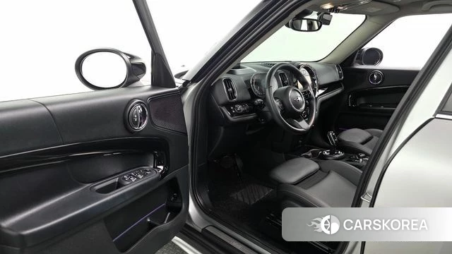 Mini Cooper Countryman 2024 Серебряный из Кореи, фото 2