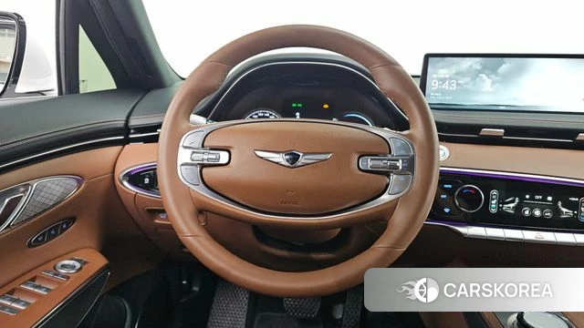 Genesis GV70 2023 Белый из Кореи, фото 2