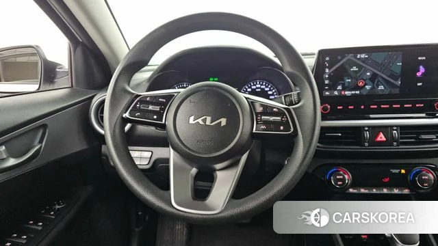 Kia The New K3 2nd generation 2021 Белый из Кореи, фото 2
