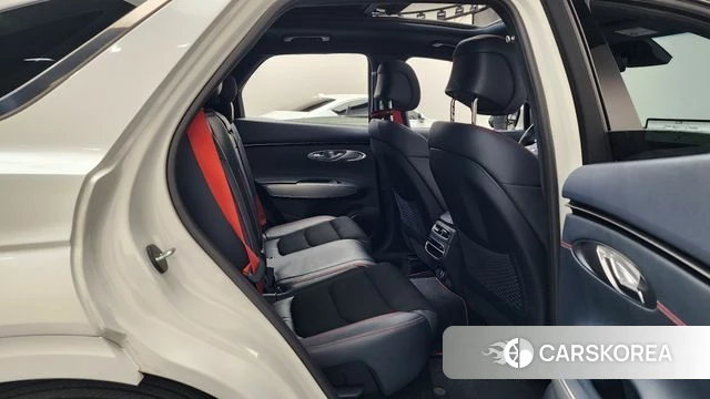 Genesis GV70 2022 Белый из Кореи, фото 2