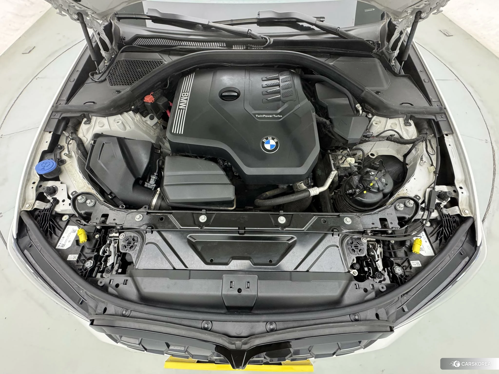 BMW 3 series 2022 Белый из Китая, фото 2