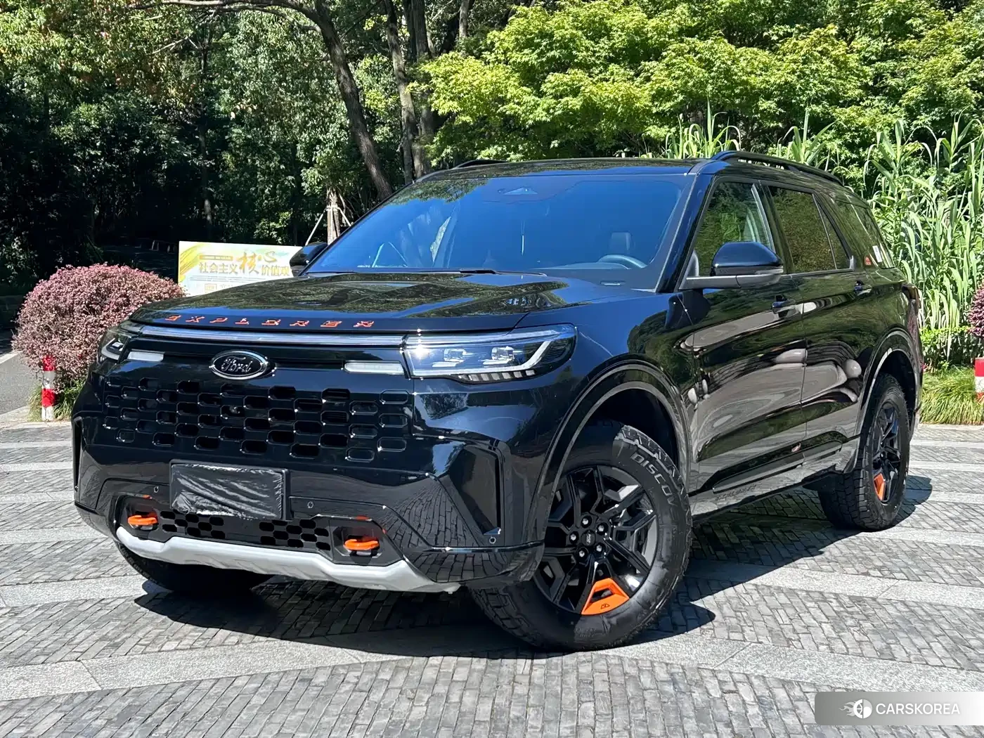 Ford Explorer 2026 Черный из Китая, фото 2