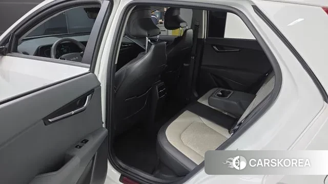 Kia Di Ol Nu Niro 2023 Белый из Кореи, фото 2