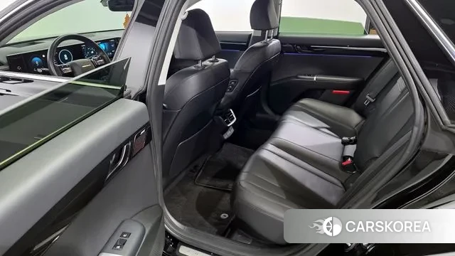 Hyundai Grandeur Hybrid (GN7) 2023 Черный из Кореи, фото 2