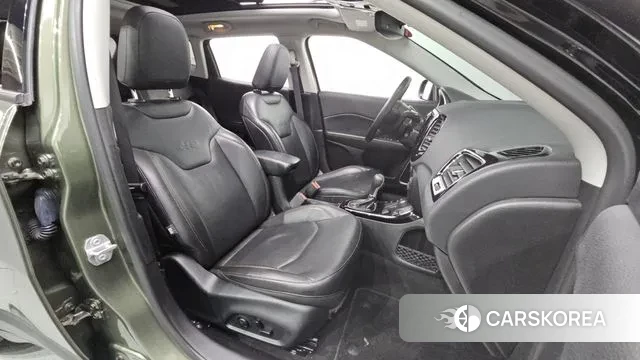 Jeep Compass 2nd Generation 2019 Светло-зеленый из Кореи, фото 2