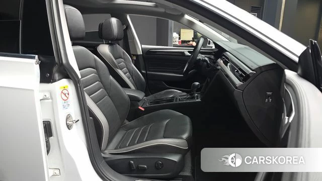Volkswagen Arteon 2022 Белый из Кореи, фото 2