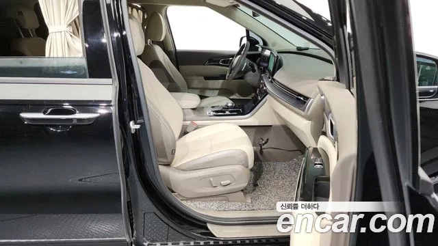 Kia Carnival 4th generation 2023 Черный из Кореи, фото 2