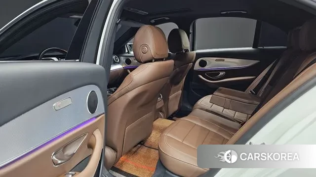 Mercedes-Benz E-Class W213 2020 Белый из Кореи, фото 2