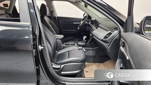 Kia The New Seltos 2022 Черный из Кореи, фото 2