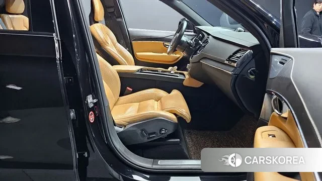 Volvo XC90 second Generation 2021 Черный из Кореи, фото 2