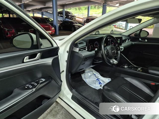 Kia K5 3rd generation 2022 Белый из Кореи, фото 2