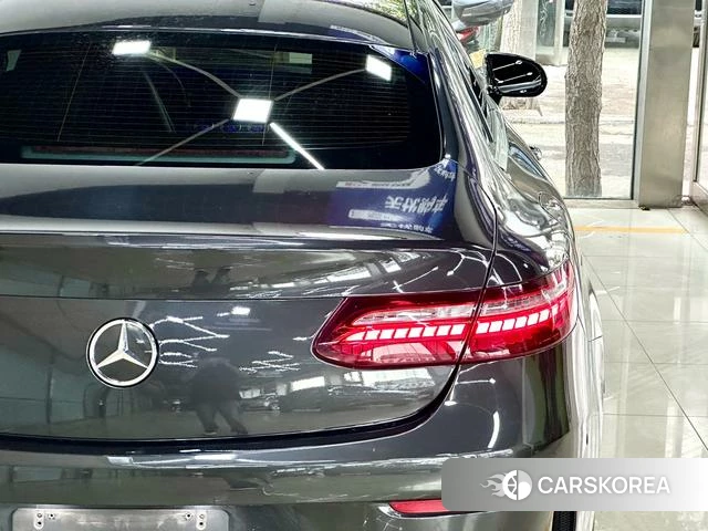 Mercedes-Benz E-class (imported) 2021 Темно-серый из Китая, фото 2