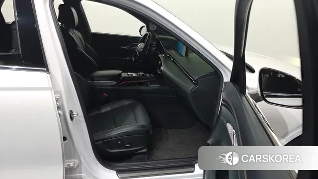 Genesis GV70 2021 Белый из Кореи, фото 2