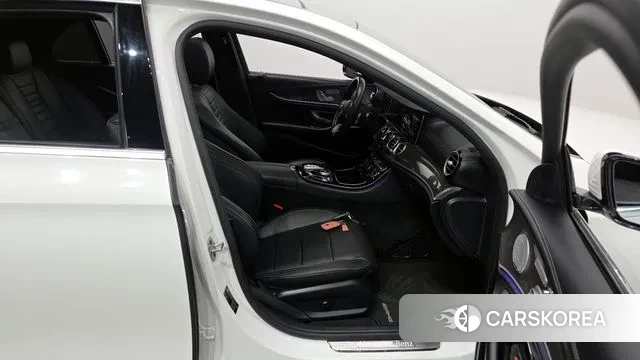 Mercedes-Benz E-Class W213 2019 Белый из Кореи, фото 2