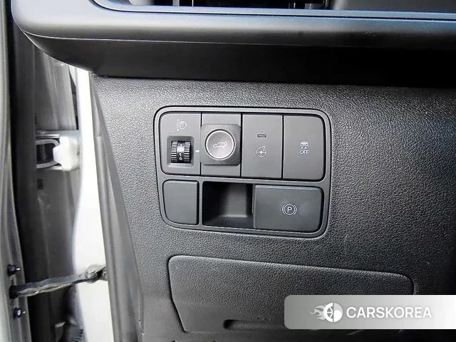 Hyundai Staria 2023 Серебряный из Кореи, фото 2