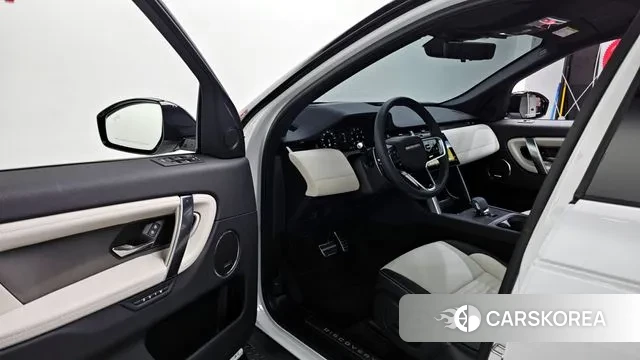 Land Rover Discovery Sports 2nd Generation 2025 Белый из Кореи, фото 2