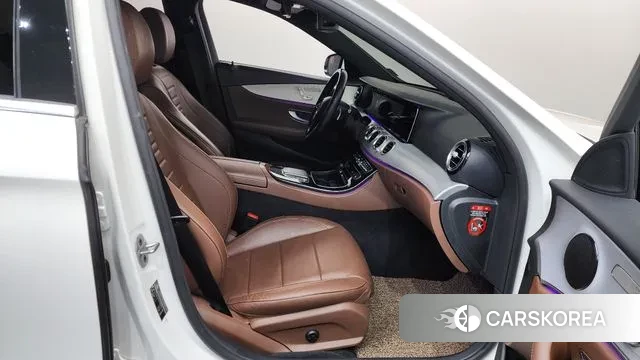 Mercedes-Benz E-Class W213 2020 Белый из Кореи, фото 2