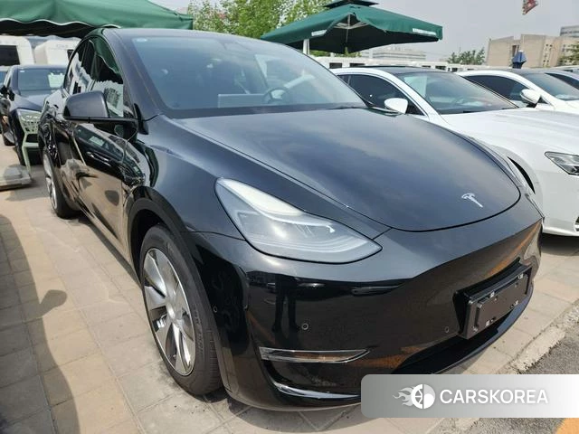 Tesla Model Y 2022 Черный из Китая, фото 2