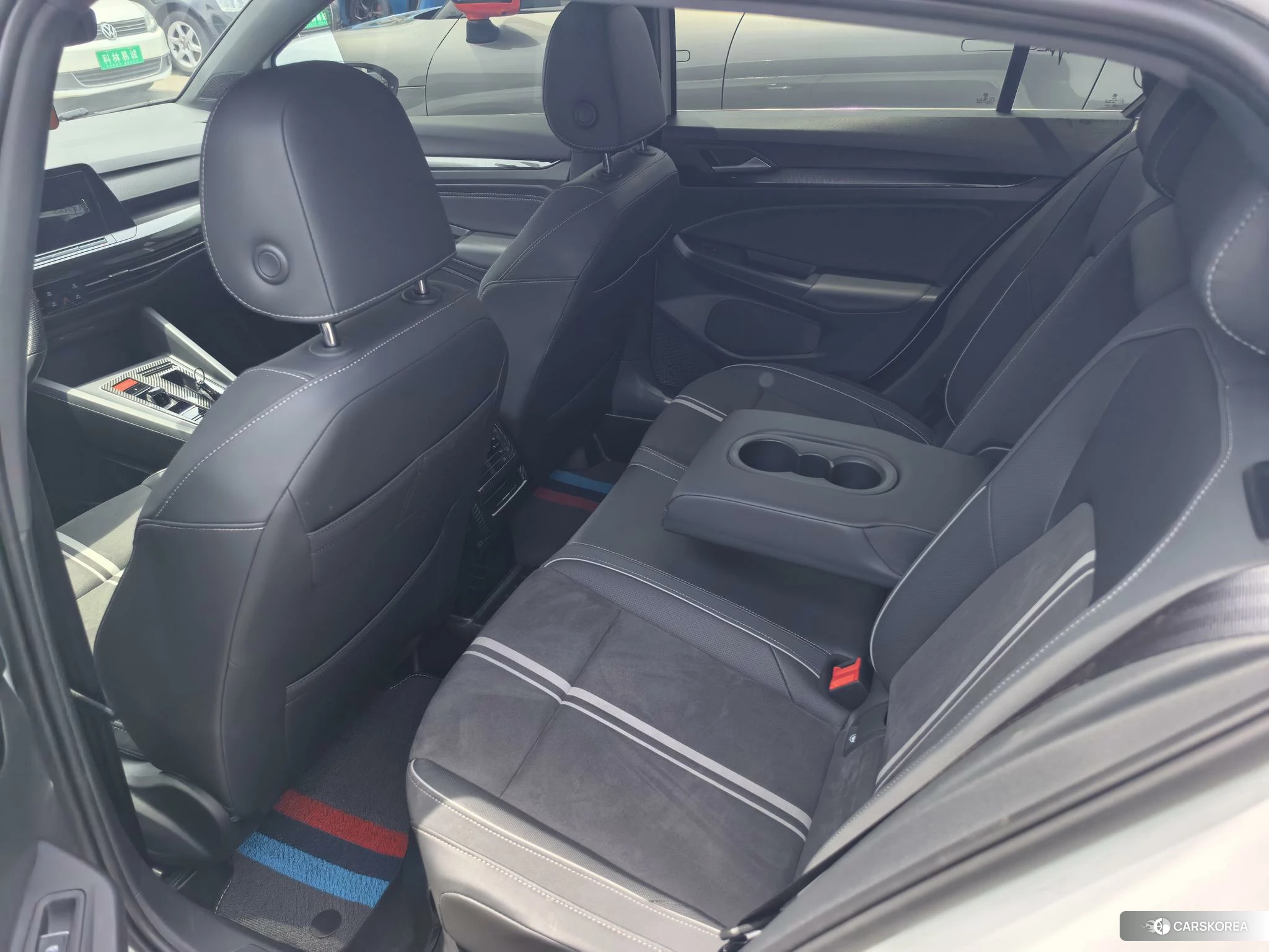 Volkswagen Golf 2023 Белый из Китая, фото 2