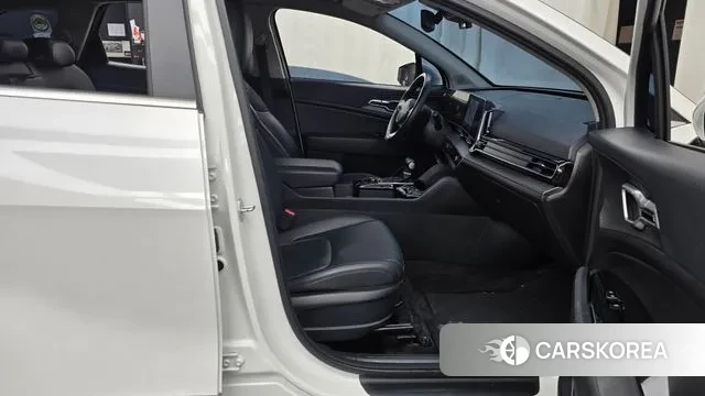 Kia Sportage 5th Generation 2023 Белый из Кореи, фото 2