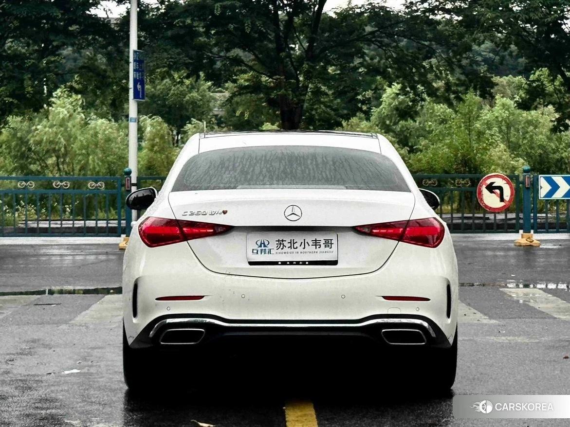 Mercedes-Benz Class C 2023 Белый из Китая, фото 2