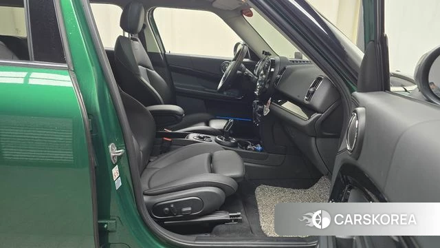 Mini Cooper Countryman 2023 Зеленый из Кореи, фото 2