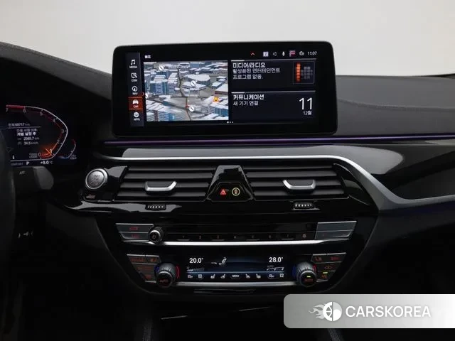 BMW 5 Series (G30) 2022 Черный из Кореи, фото 2