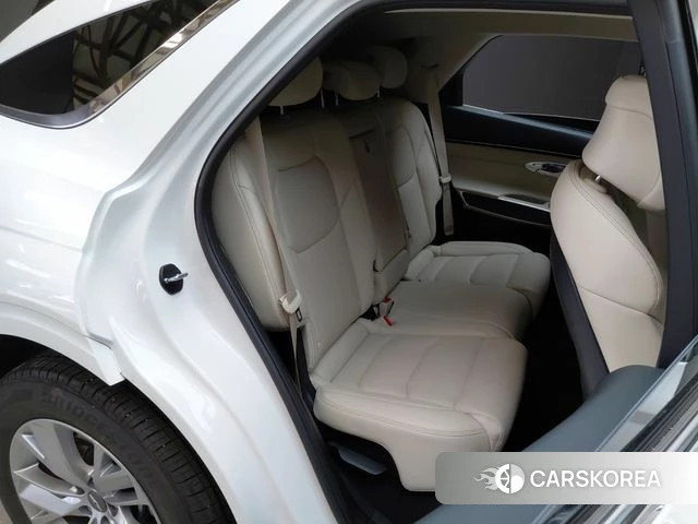 Genesis GV70 2023 Белый из Кореи, фото 2