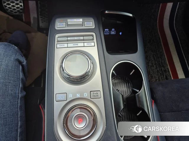 Genesis GV70 2021 Темно-зеленый из Кореи, фото 2