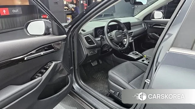 Kia The New Seltos 2023 Серый из Кореи, фото 2