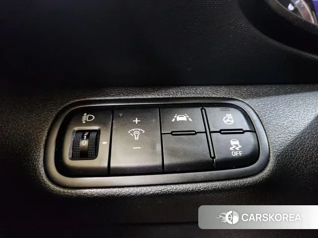 Hyundai Venue 2021 Серый из Кореи, фото 2