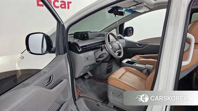 Hyundai Staria 2022 Белый из Кореи, фото 2