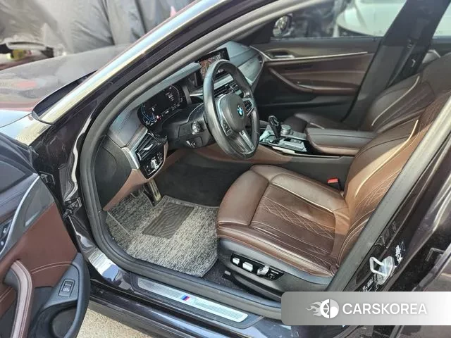 BMW 5 Series (G30) 2020 Серый из Кореи, фото 2