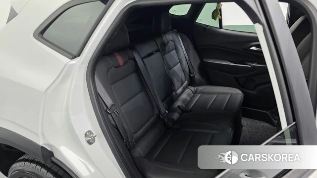 Chevrolet (GM Daewoo) Trax Crossover 2023 Белый из Кореи, фото 2