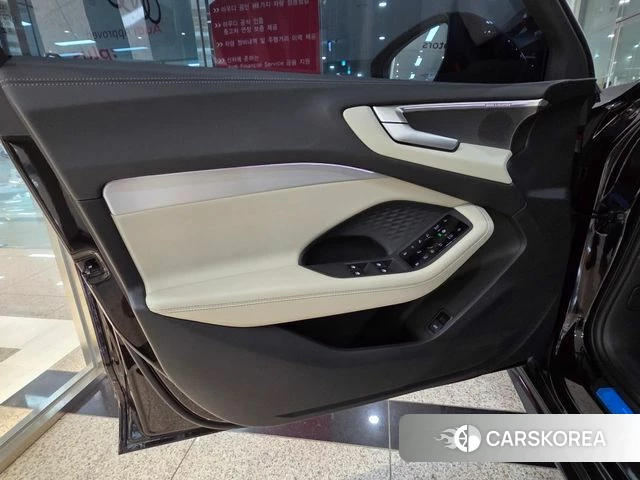 Audi A5 (B10) 2025 Черный из Кореи, фото 2