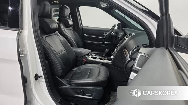 Ford Explorer 2019 Белый из Кореи, фото 2
