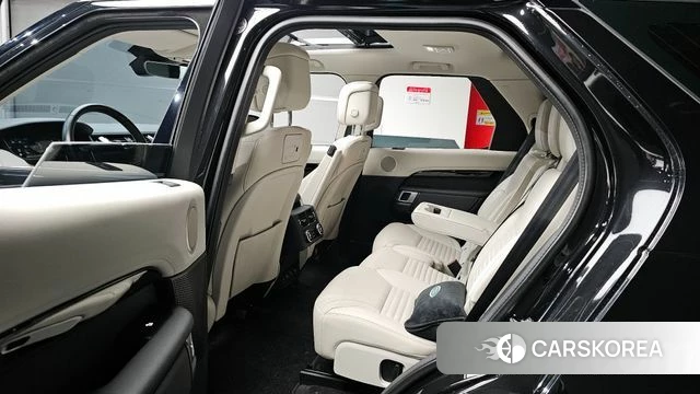 Land Rover Discovery 5 2022 Черный из Кореи, фото 2