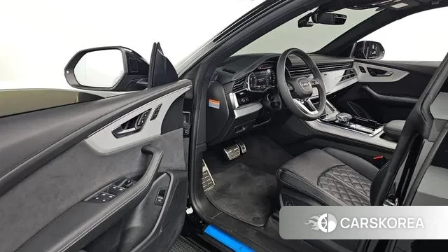 Audi Q8 (4M) 2023 Черный из Кореи, фото 2