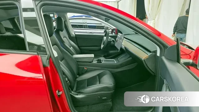 Tesla Model Y 2021 Красный из Кореи, фото 2