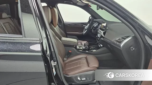 BMW X3 (G01) 2023 Черный из Кореи, фото 2