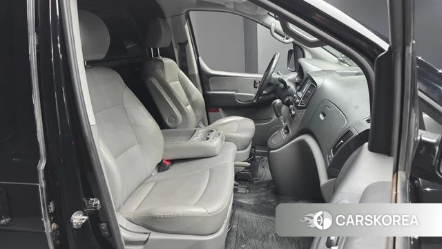 Hyundai The New Grand Starex 2019 Черный из Кореи, фото 2