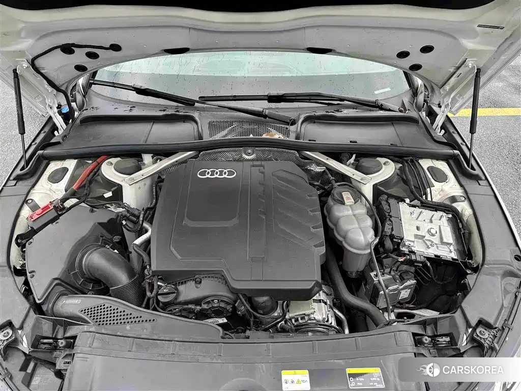 Audi A4L 2023 Белый из Китая, фото 2