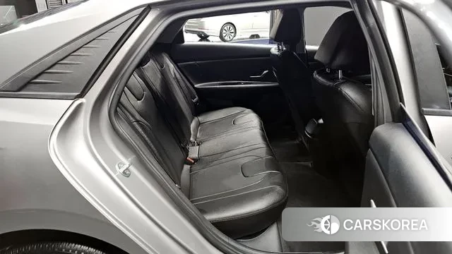 Hyundai Avante (CN7) 2020 Серебристо-серый из Кореи, фото 2